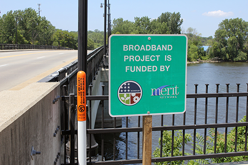 Grand River crossing photo 5