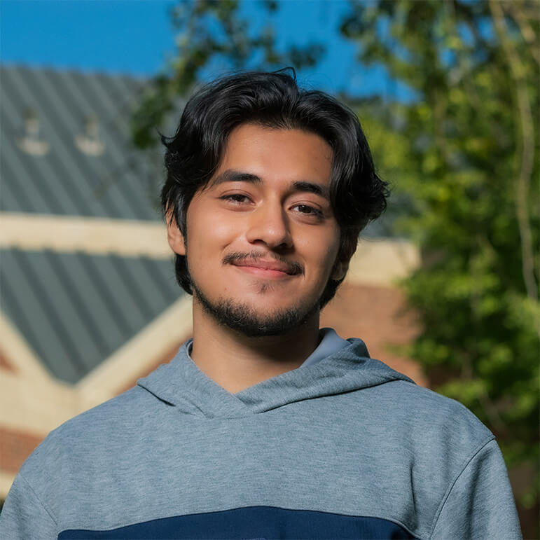 Pablo intern headshot